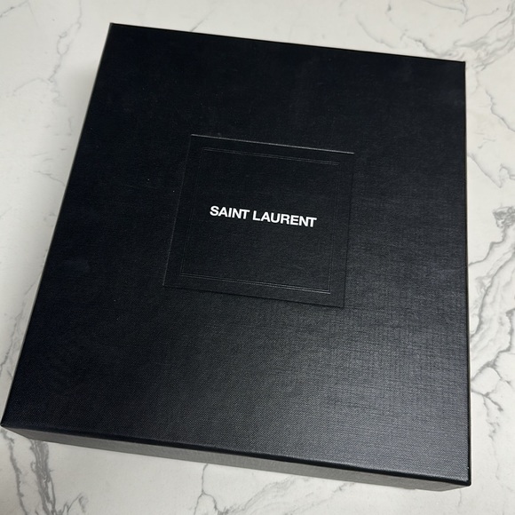 OPYUM SANDALS IN PATENT LEATHER WITH BLACK HEEL - Picture 10 of 11